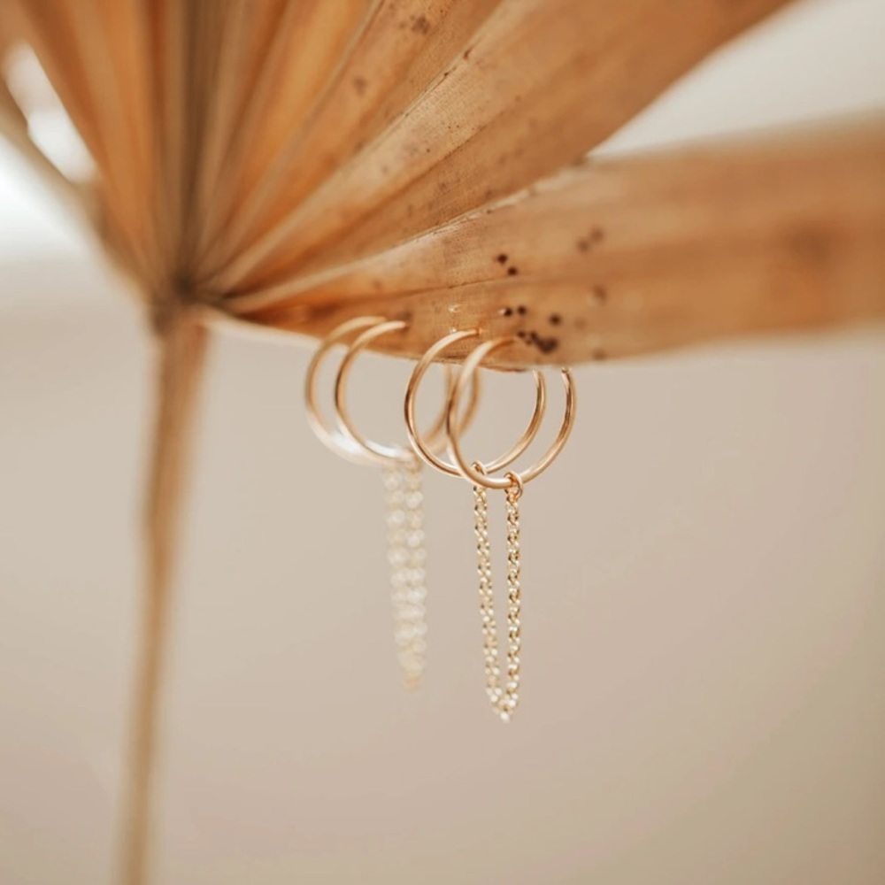 Hello Adorn Handcuff Hoops